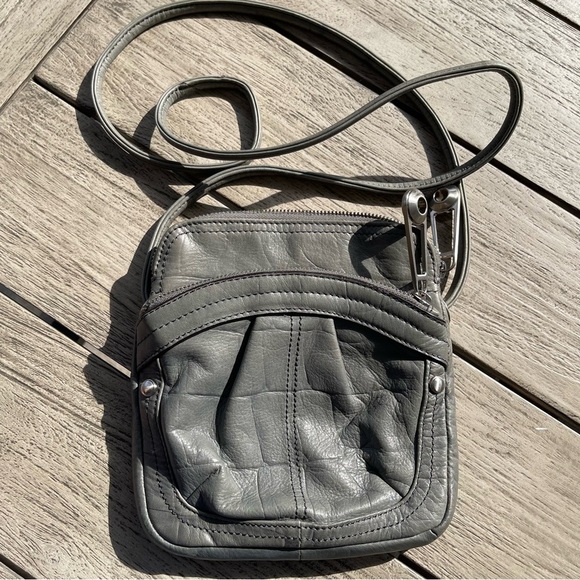 B. Makowsky Gray Leather Crossbody Bag - Picture 1 of 13